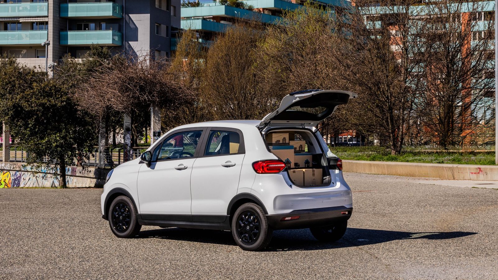 Leapmotor T03 LCV: Νέα ηλεκτρική λύση για τις αστικές επαγγελματικές μεταφορές